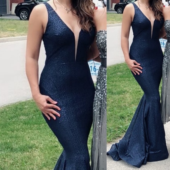 Nicole Bakti 6744 V-Neckline Gorgeous fitted sequi - Picture 1 of 3